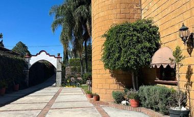 HERMOSA CASA EN RENTA EN EL CENTRO DE SAN JUAN DEL RÍO, QUERÉTARO. SUP. 1,500 m2