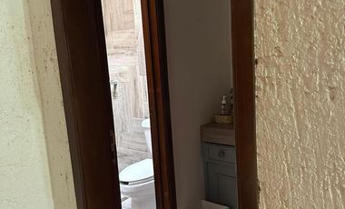 HERMOSA CASA EN RENTA EN EL CENTRO DE SAN JUAN DEL RÍO, QUERÉTARO. SUP. 1,500 m2