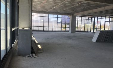 Oficina en renta sobre la Atlixcayotl Torre Cumbre Abanza