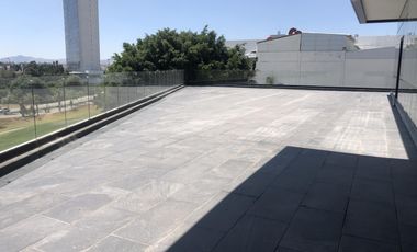 Oficina en renta sobre la Atlixcayotl Torre Cumbre Abanza