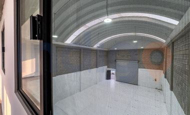 BODEGA EN RENTA CERCA DE SANTA ROSA JÁUREGUI EN CALLE ABIERTA