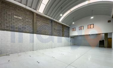 BODEGA EN RENTA CERCA DE SANTA ROSA JÁUREGUI EN CALLE ABIERTA