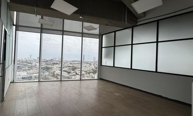 TORRE AMERICAS, Oficina en RENTA piso 18 frente a Plaza Americas y Plaza Andamar