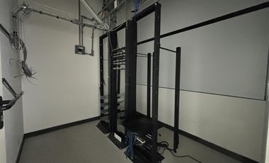 TORRE AMERICAS, Oficina en RENTA piso 18 frente a Plaza Americas y Plaza Andamar