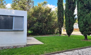 Casa de un nivel en venta o renta La Calera con alberca