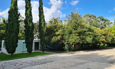 Casa de un nivel en venta o renta La Calera con alberca