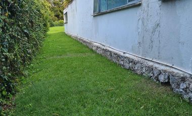 Casa de un nivel en venta o renta La Calera con alberca