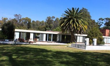 Casa de un nivel en venta o renta La Calera con alberca