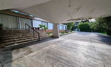 Casa de un nivel en venta o renta La Calera con alberca