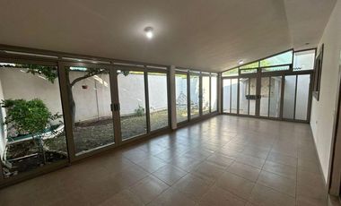 Casa en Renta en Satélite Acueducto