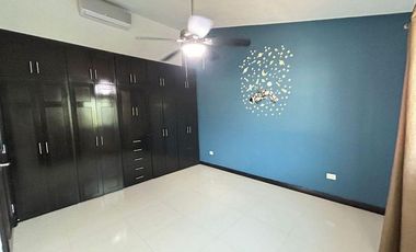 Casa en Renta en Satélite Acueducto