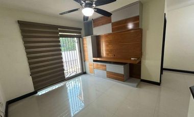 Casa en Renta en Satélite Acueducto