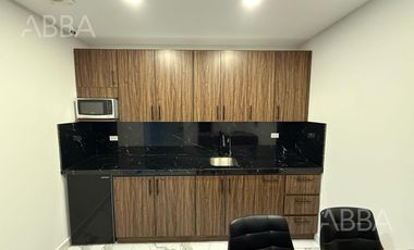 RENTA OFICINA SEMIAMUEBLADA EN PLAZA CANTERA 5