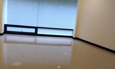 OFICINAS Y CONSULTORIOS EN RENTA EN PLAZA ANTIGUA (ZONA ESMERALDA)