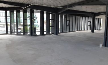 RENTA| Oficina Corp. é de 522 m2 obra gris