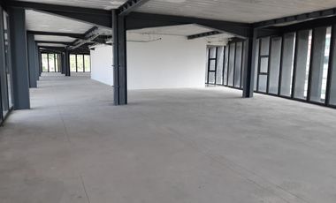 RENTA| Oficina Corp. é de 522 m2 obra gris