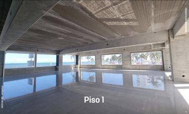 BDR CENTER, Oficinas en RENTA sobre el Boulevard, con VISTA AL MAR (BB)