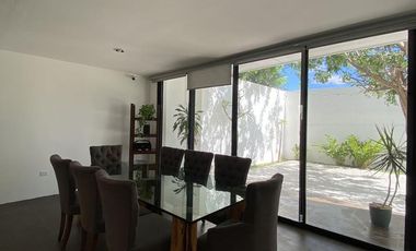 Casa en Renta CON PANELES SOLARES Mérida Conkal
