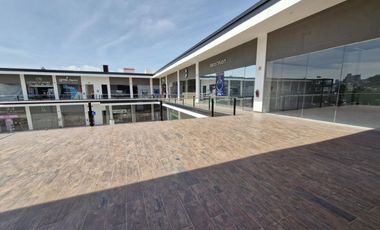 VENTA | RENTA Local Comercial u Oficina de 32 obra gris con 20 m2 terraza