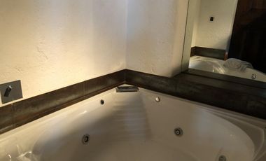 Residencia en Venta o Renta sobre campo de golf