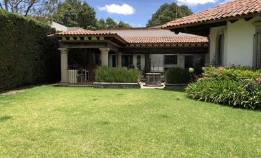 Residencia en Venta o Renta sobre campo de golf