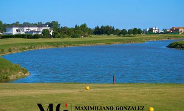 Lote en venta con fondo a la laguna - La Providencia Country Club