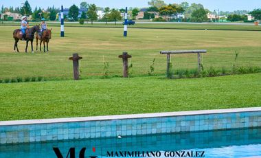 Lote en venta con fondo a la laguna - La Providencia Country Club