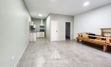 Local / Oficina con Baño + Depto 2 amb. o Depósito 100m2 totales - SAN JOSE