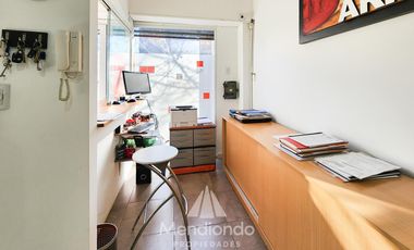 Local / Oficina con Baño + Depto 2 amb. o Depósito 100m2 totales - SAN JOSE