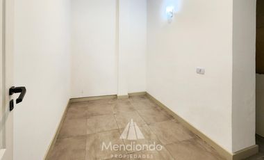 Local / Oficina con Baño + Depto 2 amb. o Depósito 100m2 totales - SAN JOSE