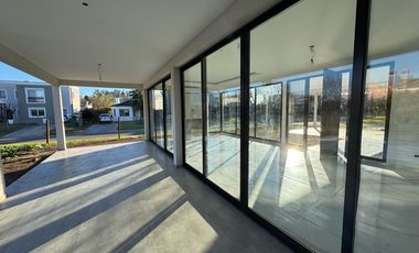 Casa de 4 dormitorios en venta en Haras Santa Maria, Escobar