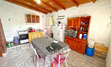 Casa con gran terreno - 985m2 - Belén De Escobar