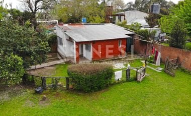 Casa con gran terreno - 985m2 - Belén De Escobar