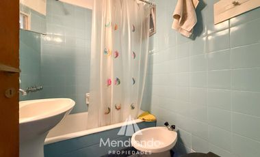 Depto 2 amb. c/ terraza y Baulera. A 50m de Plaza Colón.