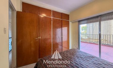 Depto 2 amb. c/ terraza y Baulera. A 50m de Plaza Colón.