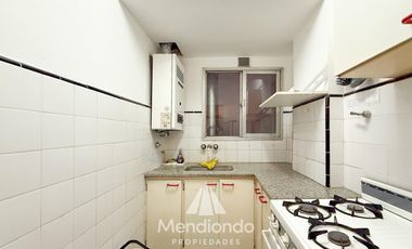 Depto 2 amb. c/ terraza y Baulera. A 50m de Plaza Colón.