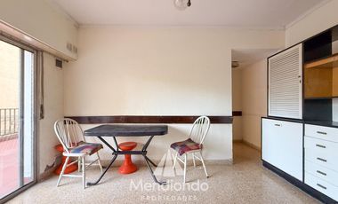 Depto 2 amb. c/ terraza y Baulera. A 50m de Plaza Colón.