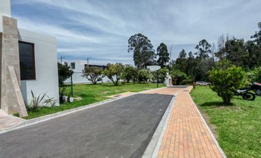 Hermosacasa de Venta 340 m2 sector Chiviqui