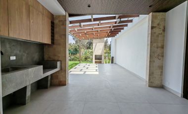 Hermosacasa de Venta 340 m2 sector Chiviqui