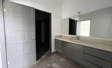 Casa en venta en La Joya Privada Residencial, Monterrey, Nuevo León