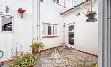 PH 3 ambientes en PLANTA BAJA con patio en Chauvín. 49 m2 cub.