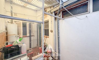 PH 3 ambientes en PLANTA BAJA con patio en Chauvín. 49 m2 cub.