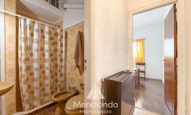 PH 3 ambientes en PLANTA BAJA con patio en Chauvín. 49 m2 cub.