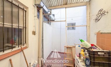 PH 3 ambientes en PLANTA BAJA con patio en Chauvín. 49 m2 cub.