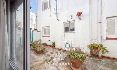 PH 3 ambientes en PLANTA BAJA con patio en Chauvín. 49 m2 cub.