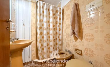 PH 3 ambientes en PLANTA BAJA con patio en Chauvín. 49 m2 cub.