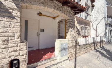 PH 3 ambientes en PLANTA BAJA con patio en Chauvín. 49 m2 cub.