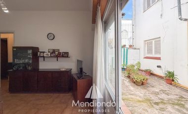 PH 3 ambientes en PLANTA BAJA con patio en Chauvín. 49 m2 cub.