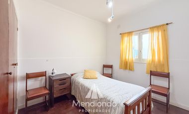 PH 3 ambientes en PLANTA BAJA con patio en Chauvín. 49 m2 cub.