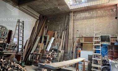 Venta Local Comercial Remedios de Escalada Esquina 300m2